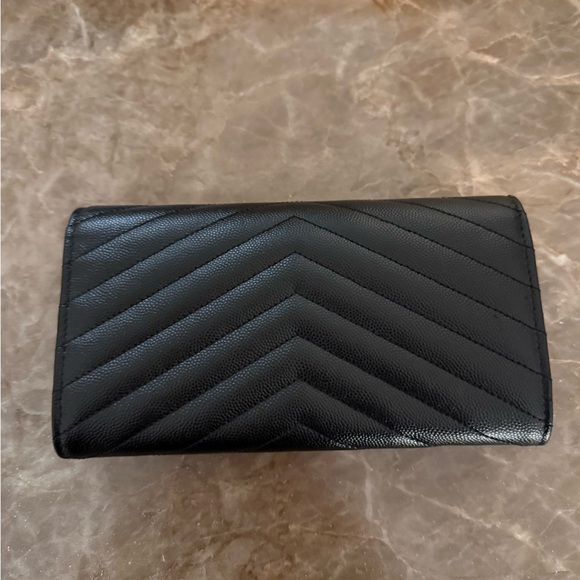 Saint Laurent YSL Monogram Large Flap Wallet in Grained Leather - Picture 8 of 10